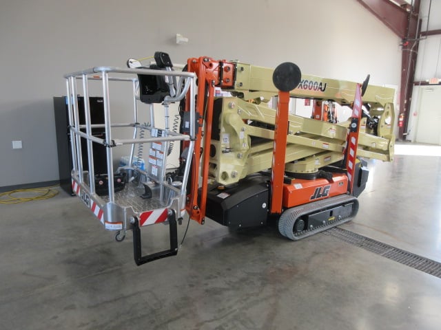 New 2026 JLG X600AJ Tracked-Drive Boom Lift