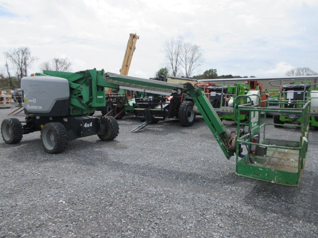 Used 2016 GENIE Z-62/40 Articulating Boom Lift