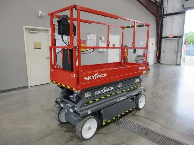 New 2026 SKYJACK SJ3220 E Scissor Lift, photo 2