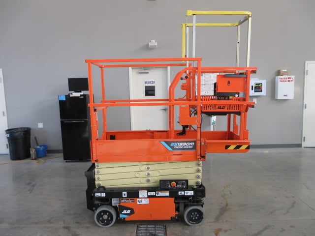 New 2026 JLG ES1930M - Mid-Rail Deck Scissor Lift