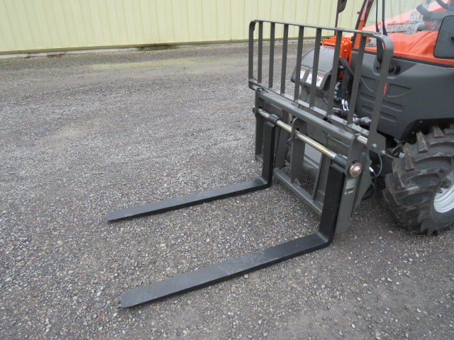 New 2025 SKYTRAK 3013 Telehandler Forklift