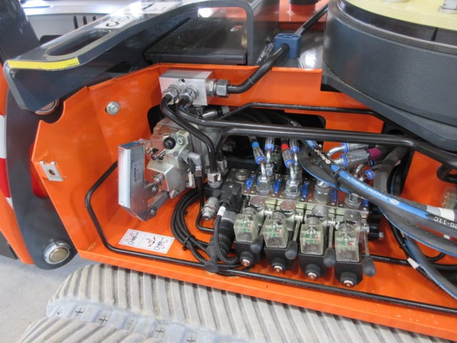 New 2026 JLG X600AJ Tracked-Drive Boom Lift
