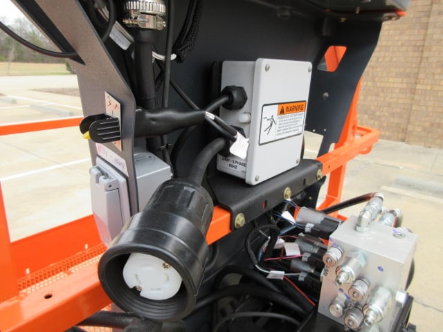 New 2025 JLG 600AJ Articulating Boom Lift