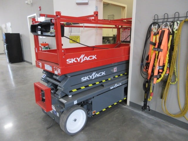 New 2026 SKYJACK SJ3220 E - Powered Deck Extension Scissor Lift