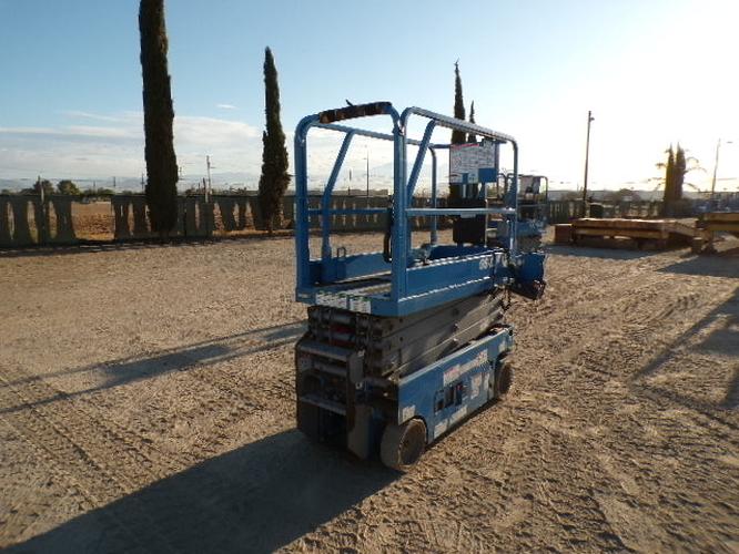 Used 2018 GENIE GS-1930 Scissor Lift, photo 2