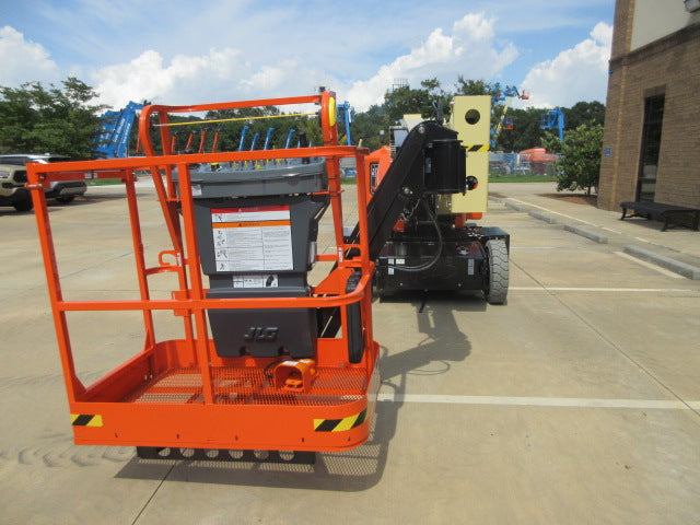 New 2025 JLG E400AJPN Articulating Boom Lift