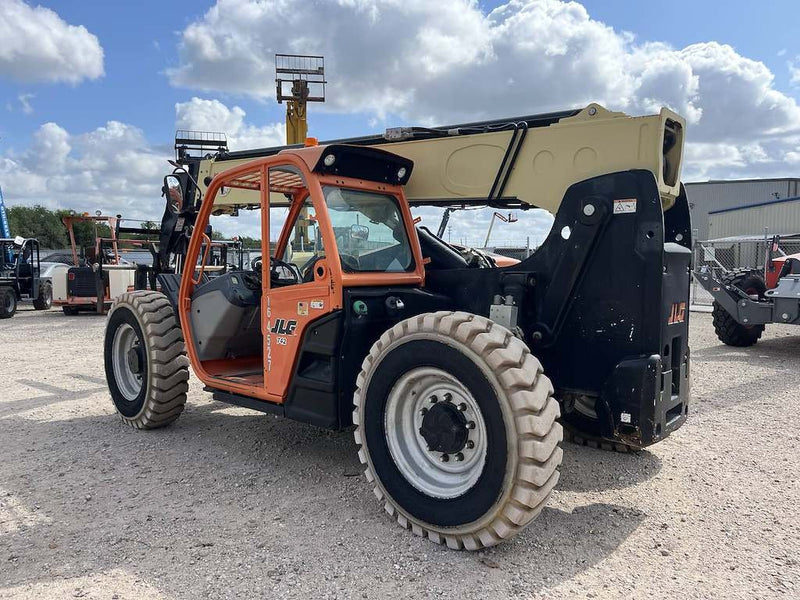 Used 2016 JLG 742 Telehandler Forklift, photo 3
