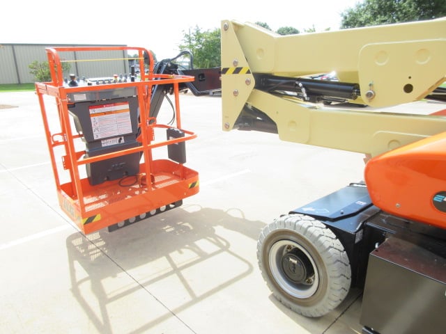 New 2026 JLG E400AJPN Articulating Boom Lift