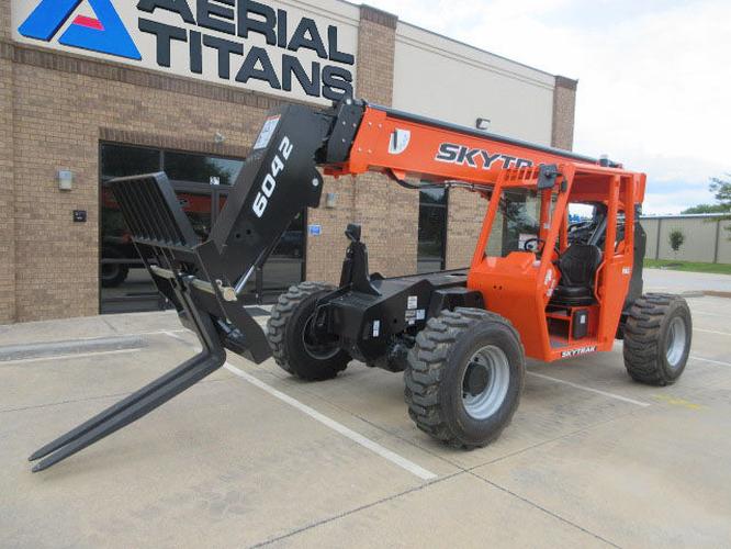New 2026 SKYTRAK 6042 Telehandler Forklift, photo 2