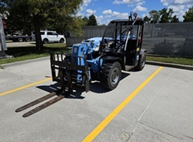 Used 2019 GENIE GTH-5519 Telehandler Forklift, photo 2