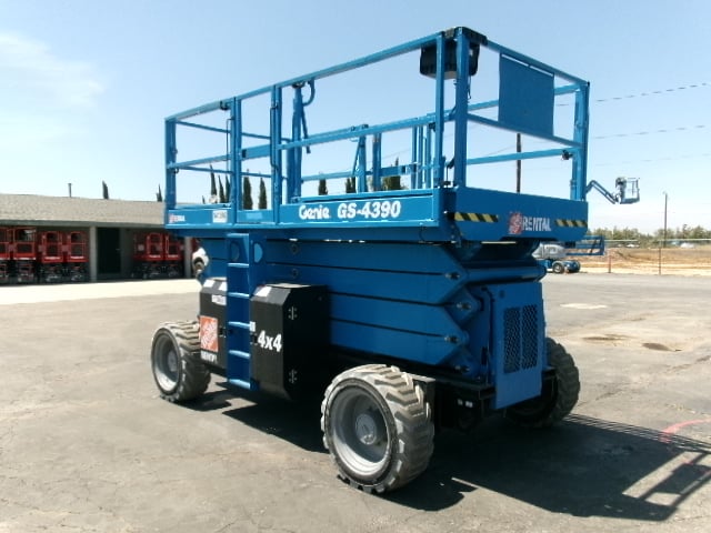 Used 2022 GENIE GS-4390 RT Scissor Lift