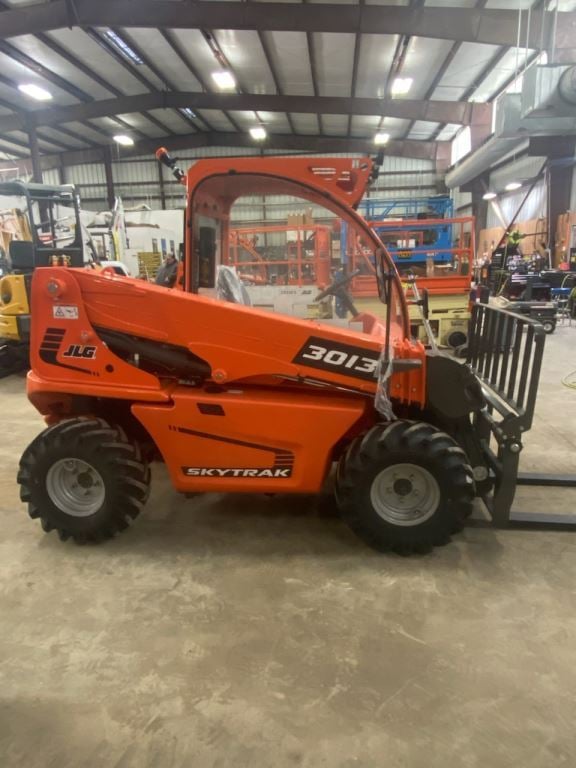 New 2026 SKYTRAK 3013 Telehandler Forklift
