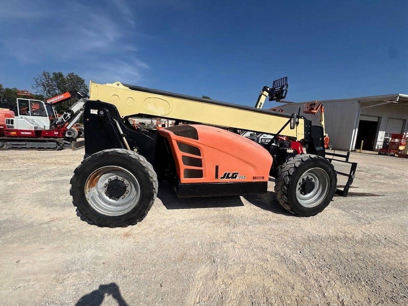 Used 2018 JLG 742 Telehandler Forklift, photo 3