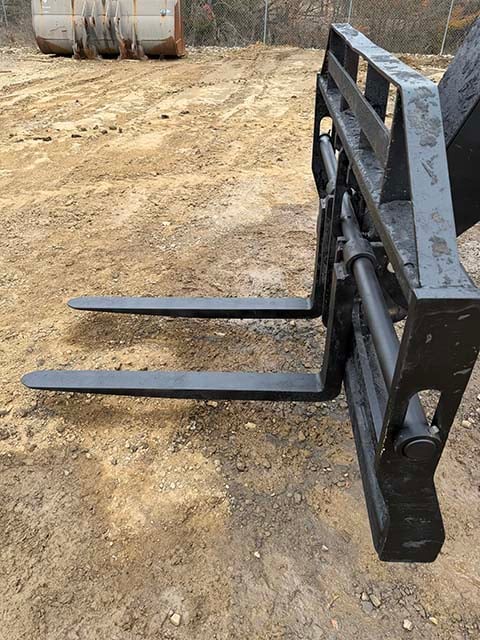 Used 2017 SKYTRAK 6042 Telehandler Forklift