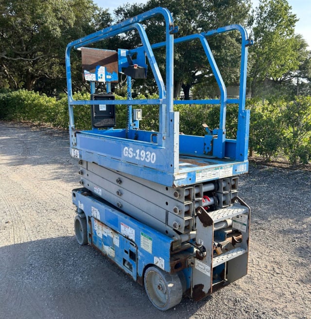 Used 2017 GENIE GS-1930 Scissor Lift
