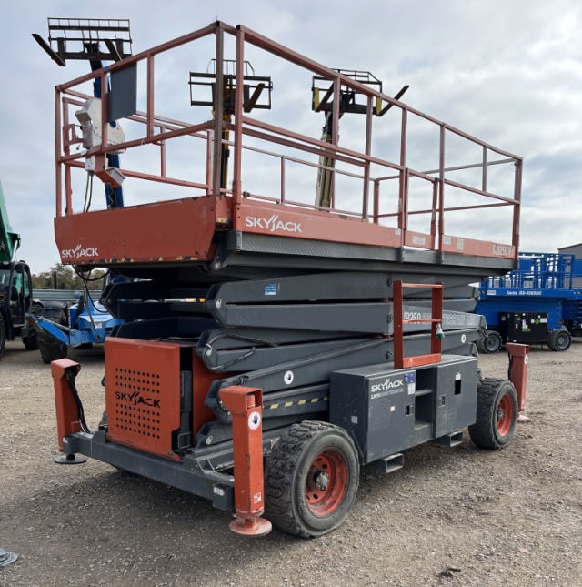 Used 2013 SKYJACK SJ9250 RT Scissor Lift