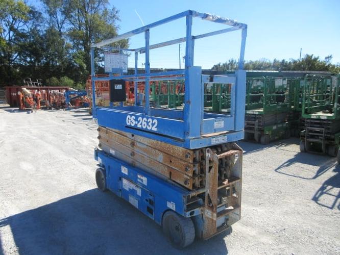 Used 2016 GENIE GS-2632 Scissor Lift, photo 4