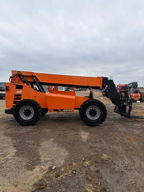 Used 2017 SKYTRAK 6042 Telehandler Forklift