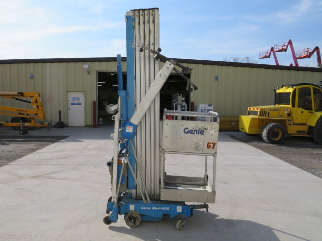 Used 2009 GENIE AWP-40S Aerial Work Platform