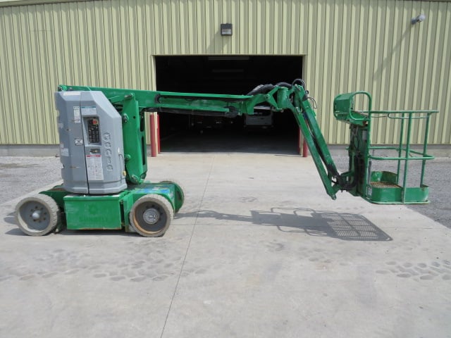 Used 2016 GENIE Z-30/20N RJ Articulating Boom Lift
