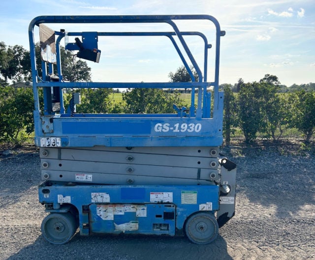 Used 2017 GENIE GS-1930 Scissor Lift