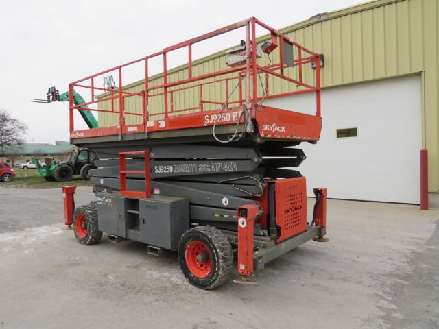 Used 2013 SKYJACK SJ9250 RT Scissor Lift