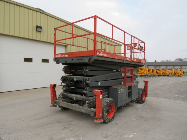 Used 2013 SKYJACK SJ9250 RT Scissor Lift