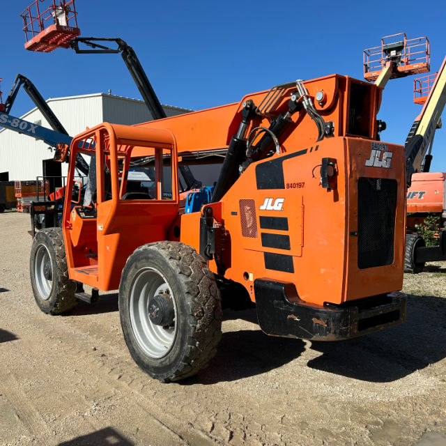 Used 2016 SKYTRAK 8042 Telehandler Forklift