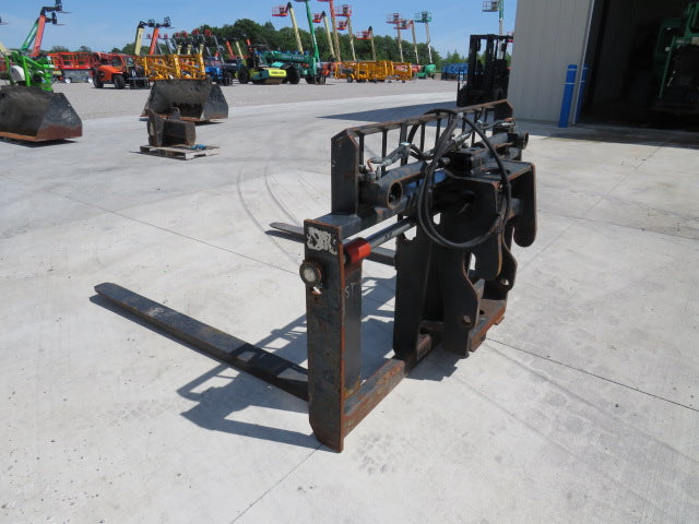 SKYJACK 90-DEGREE SWING CARRIAGE Used Telehandler Attachment