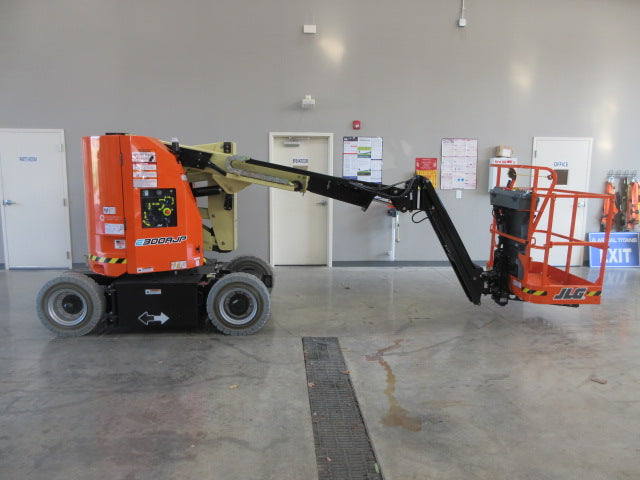 New 2025 JLG E300AJP Articulating Boom Lift