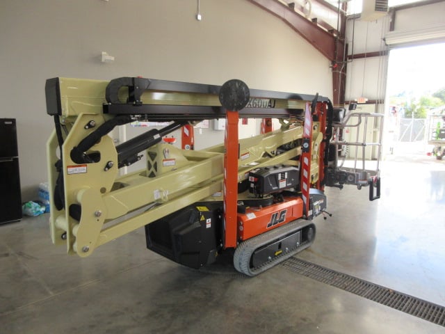 New 2026 JLG X600AJ Tracked-Drive Boom Lift
