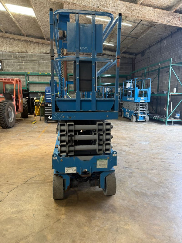 Used 2019 GENIE GS-2632 Scissor Lift, photo 4