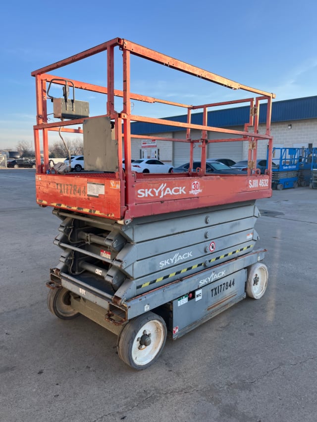 Used 2015 SKYJACK SJ4632 Scissor Lift