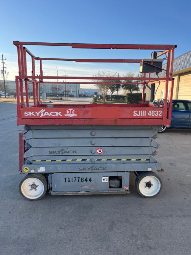 Used 2015 SKYJACK SJ4632 Scissor Lift