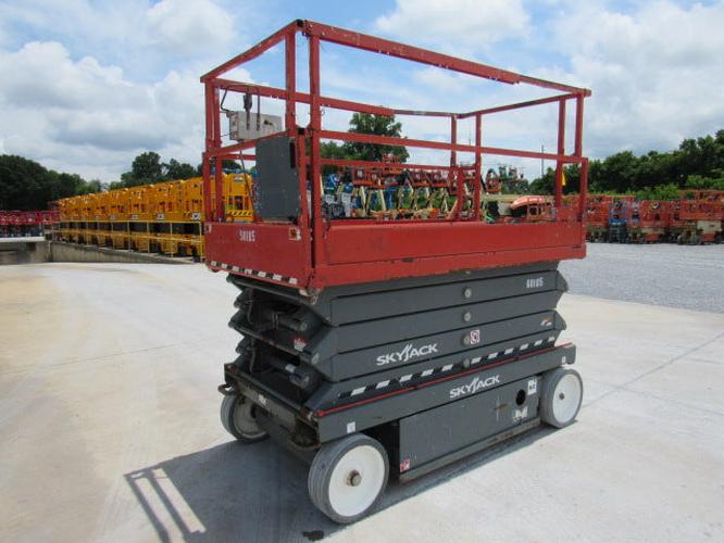 Used 2019 SKYJACK SJ4632 Scissor Lift, photo 2