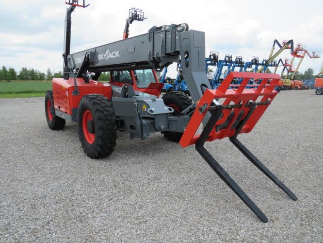 New 2026 SKYJACK SJ1056 TH Telehandler Forklift, photo 4