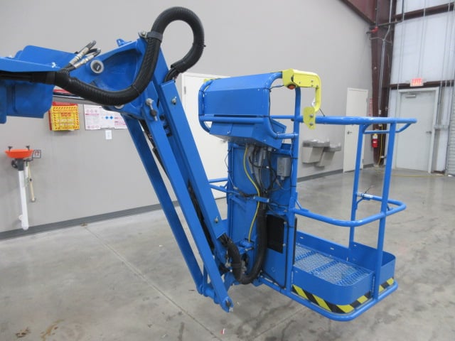 New 2025 GENIE Z-34/22N Articulating Boom Lift