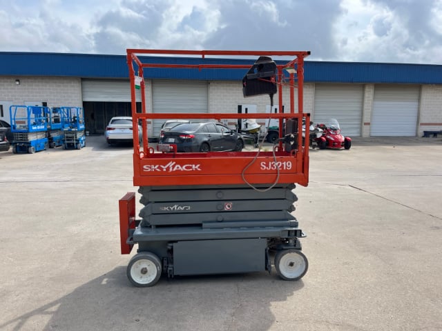 Used 2021 SKYJACK SJ3219 Scissor Lift