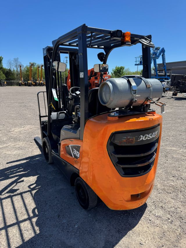 Used 2021 DOOSAN GC30S-9 Straight Mast Forklift