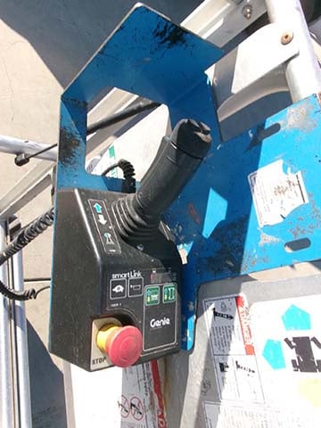 Used 2016 GENIE GR-20 Vertical Mast Boom Lift