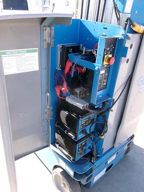 Used 2016 GENIE GR-20 Vertical Mast Boom Lift