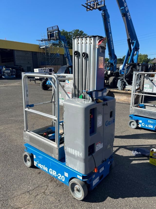 Used 2018 GENIE GR-20 Vertical Mast Boom Lift