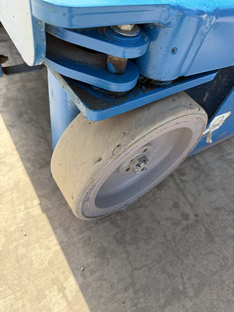 Used 2021 GENIE GR-20 Vertical Mast Boom Lift