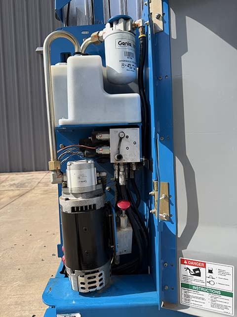 Used 2021 GENIE GR-20 Vertical Mast Boom Lift