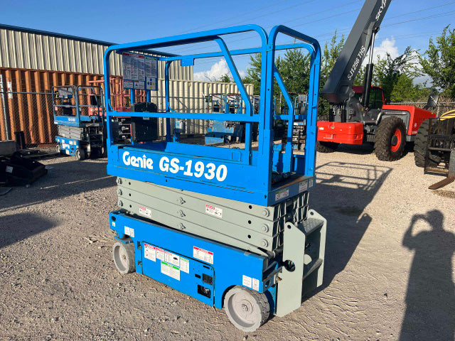 Used 2015 GENIE GS-1930 Scissor Lift