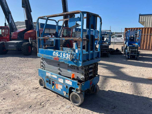 Used 2015 GENIE GS-1930 Scissor Lift