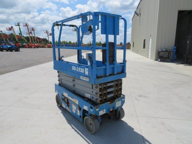 Used 2019 GENIE GS-1930 Scissor Lift, photo 4