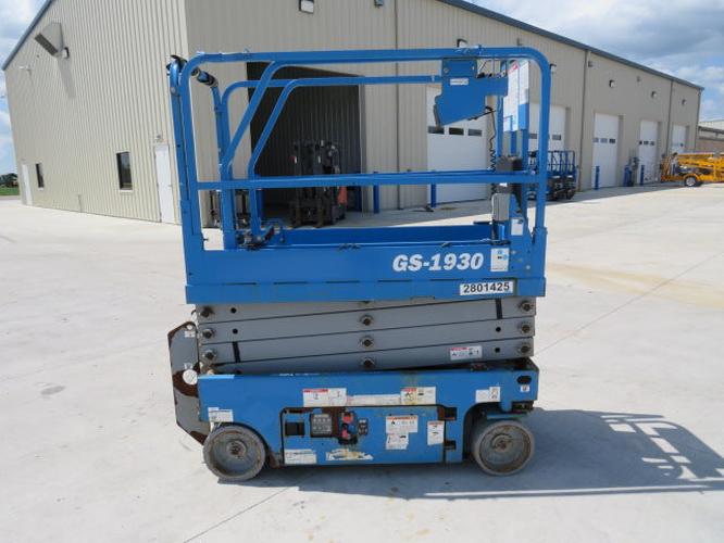 Used 2019 GENIE GS-1930 Scissor Lift, photo 5