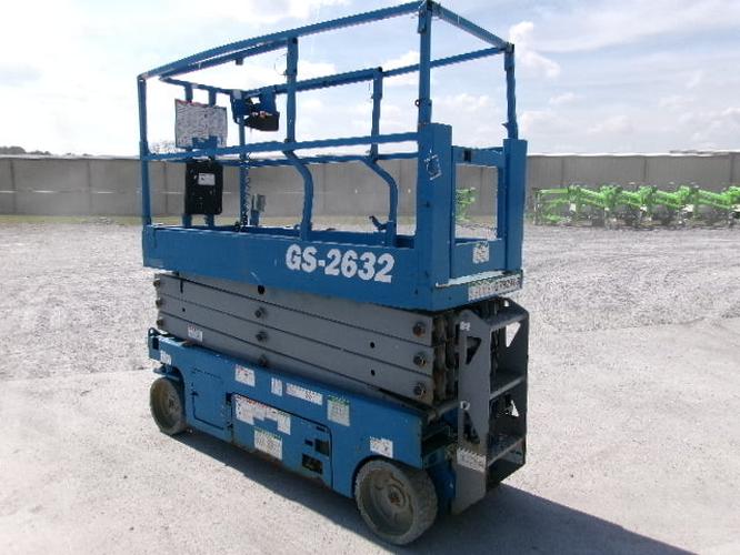 Used 2019 GENIE GS-2632 Scissor Lift, photo 4