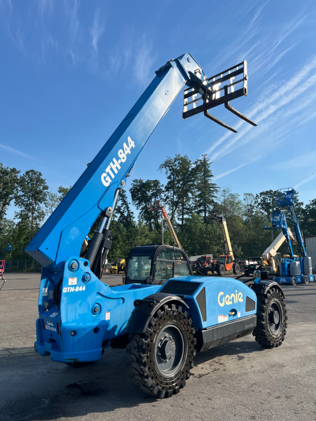 Used 2018 GENIE GTH-844 Telehandler Forklift